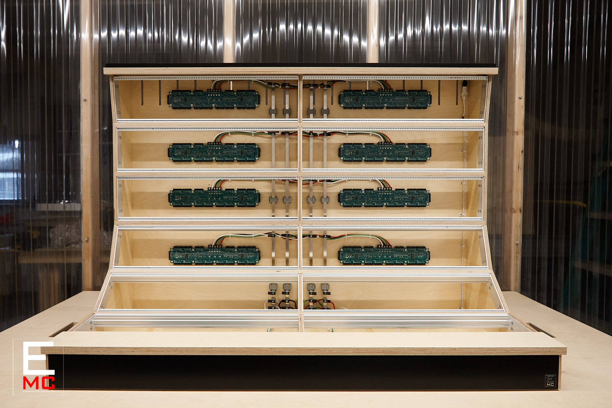 18u eurorack case lander lev perrey universal audio