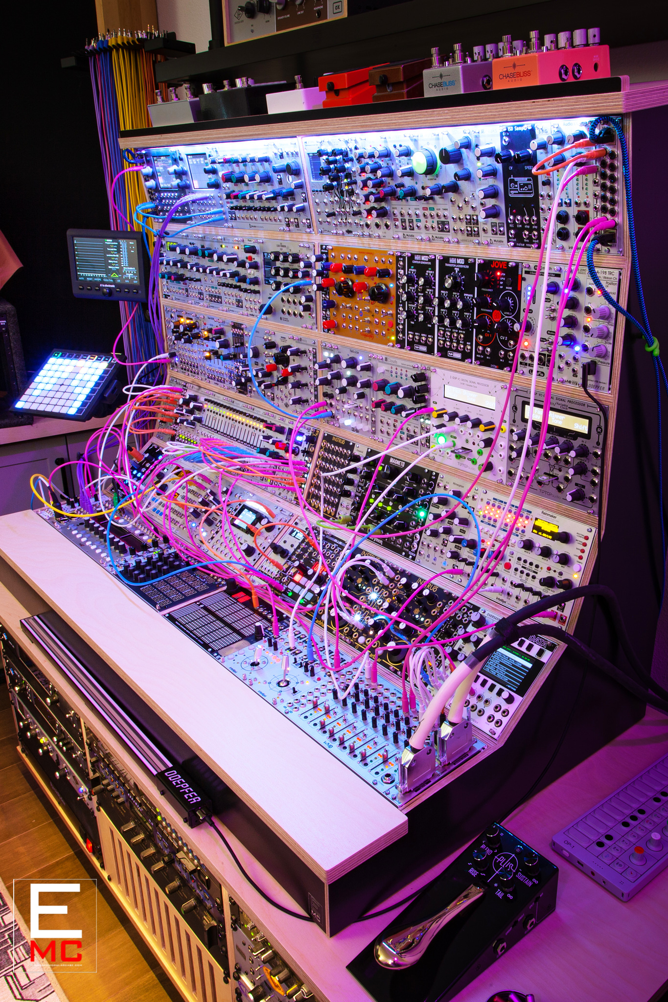 lev perrey eurorack case lander