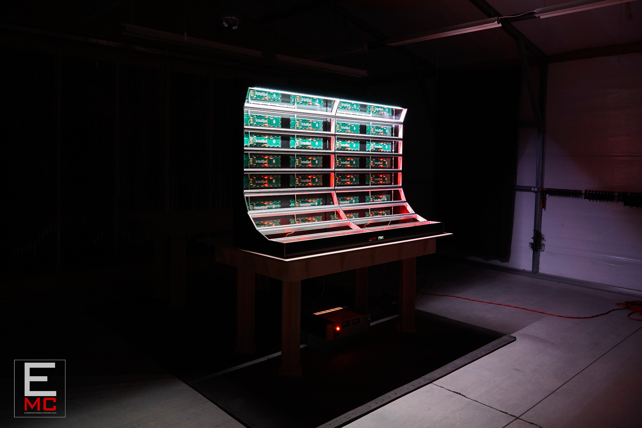 27u the black swan eurorack case