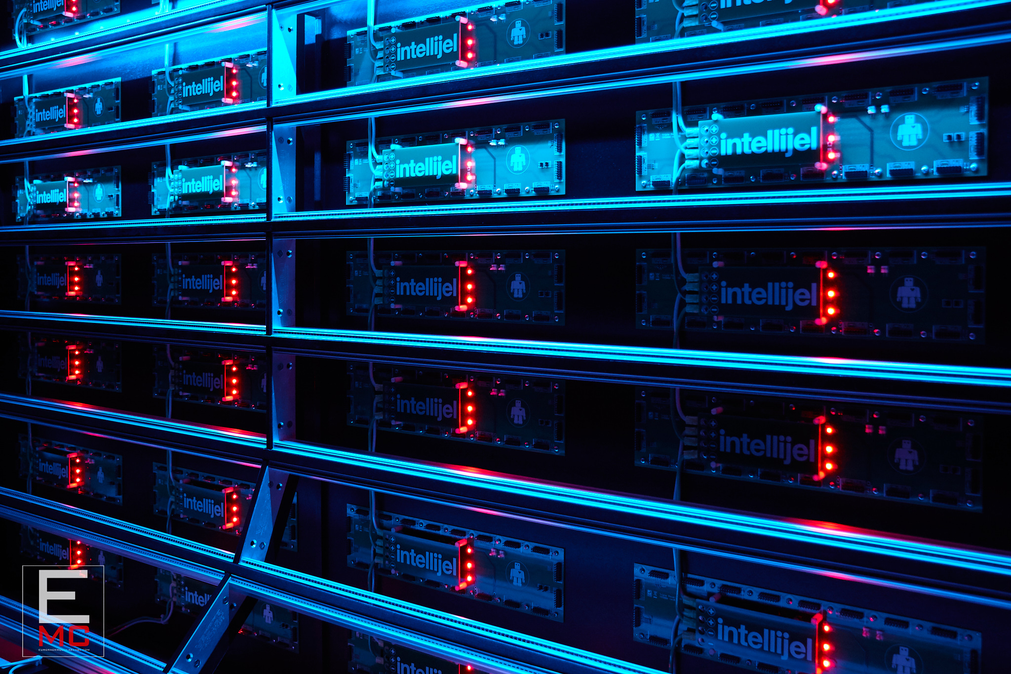 powered eurorack case