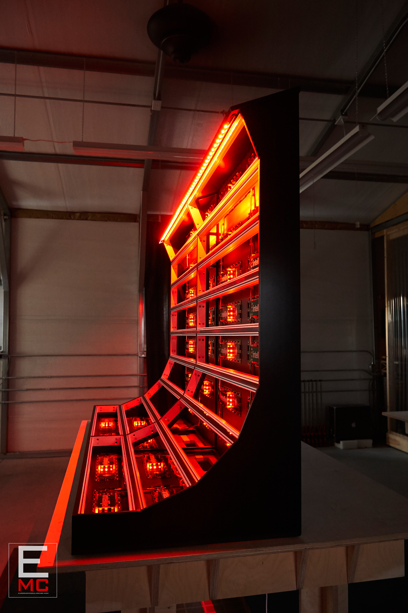 eurorack case 27u black swan | EurorackModularcase.com