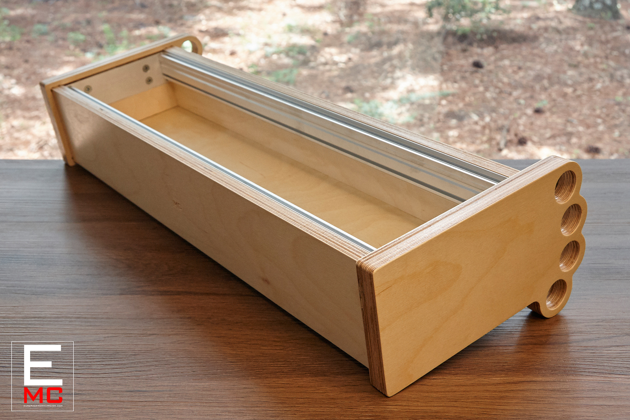 knuckles eurorack kitty box